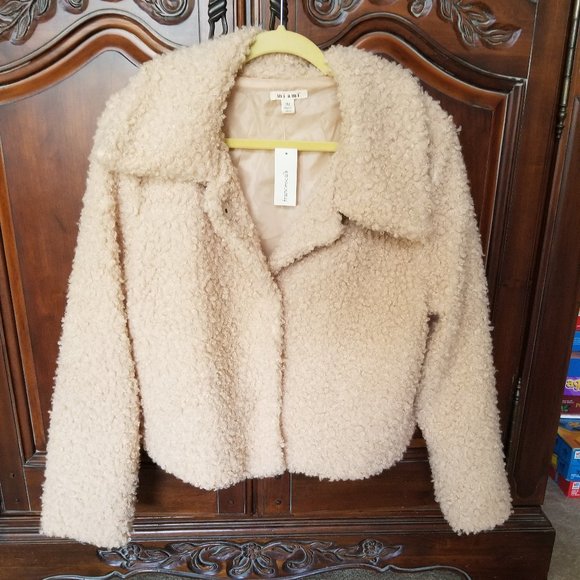Francesca's Collections Jackets & Blazers - NWT Francesca's Miami Tan Teddy Coat